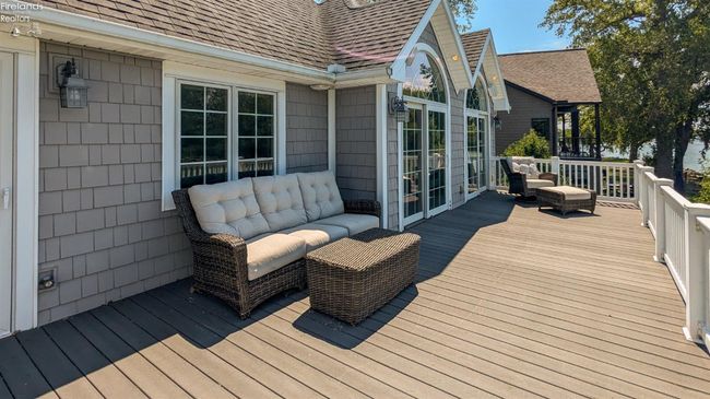 8051 E Lake Blvd, Condo with 4 bedrooms, 4 bathrooms and 2 parking in Marblehead OH | Image 13