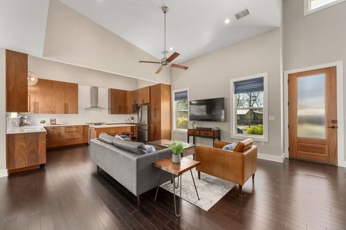 a-1500 Madison Ave, Austin, TX, 78757-1811 | Card Image