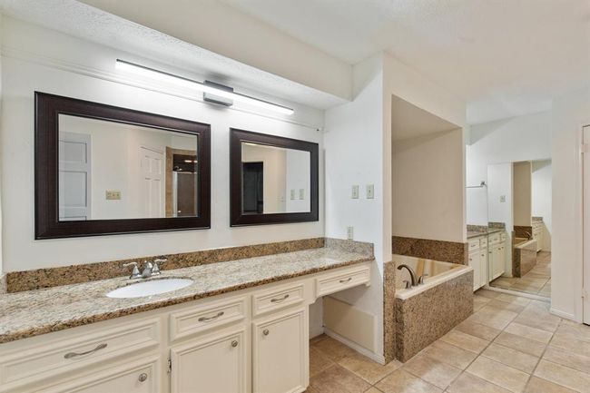 17902 Fernbluff Dr, House other with 4 bedrooms, 4 bathrooms and 2 parking in Spring TX | Image 25