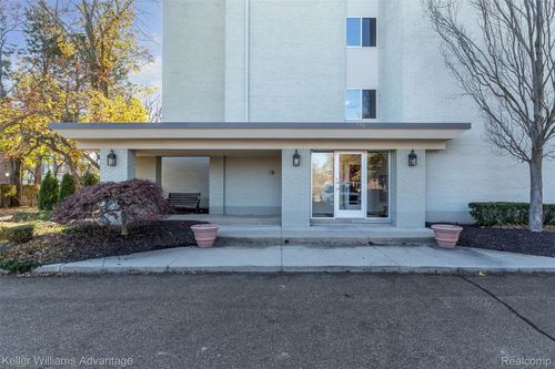 apt-303-770 Deer St, Plymouth, MI, 48170-1729 | Card Image
