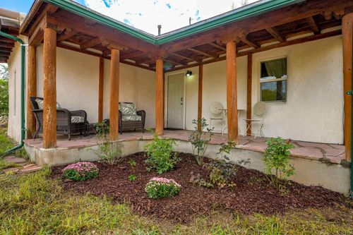 1 Juan Padilla Rd, El Prado, NM, 87529-7491 | Card Image