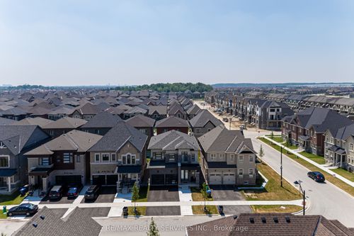 40 Icon St, Brampton, ON, L6R0B8 | Card Image