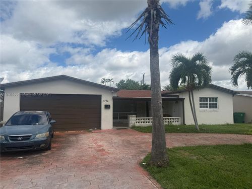 7773 Biltmore Blvd, Miramar, FL, 33023-5825 | Card Image