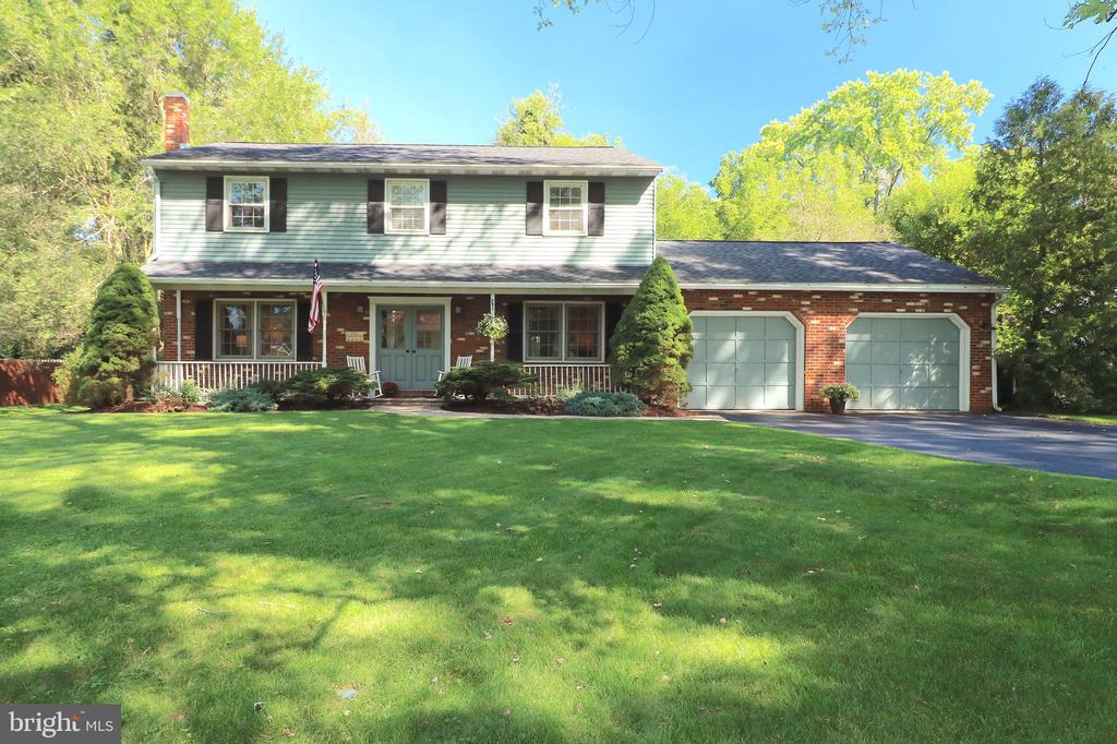 Parkwood Dr, Bellefonte, PA 16823