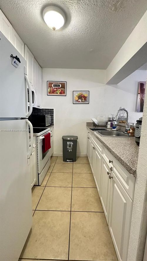 apt-507-4550 W 16th Ave, Hialeah, FL, 33012-2913 | Card Image
