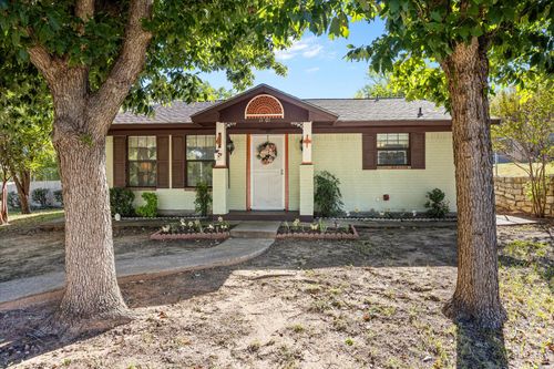 1101 Lynn St, Weatherford, TX, 76086-5639 | Card Image