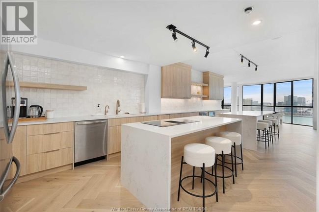 1701 - 515 Riverside Dr W, Condo with 2 bedrooms, 3 bathrooms and null parking in Windsor ON | Image 8