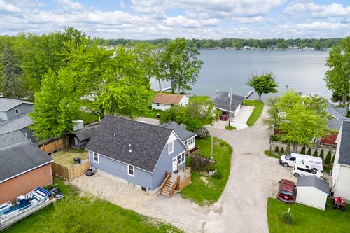 439 Grace St, Lake Odessa, MI, 48849-9312 | Card Image