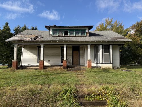 62 High St E, Mc Ewen, TN, 37101-4757 | Card Image