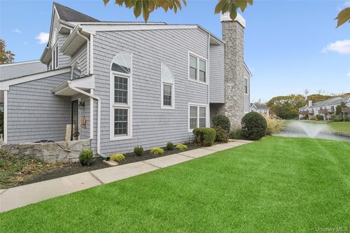 98 Lakebridge Dr N, Kings Park, NY, 11754-3949 | Card Image