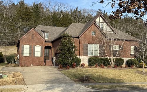 129 Tara Ln, Goodlettsville, TN, 37072-8427 | Card Image