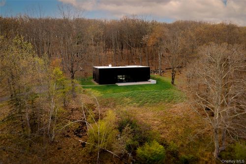 279 Tompkins Rd, Ancram, NY, 12502-5334 | Card Image