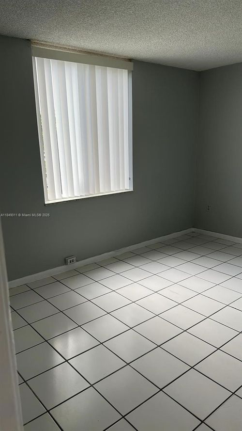 apt-2263-10000 Nw 80th Ct, Hialeah Gardens, FL, 33016-2249 | Card Image