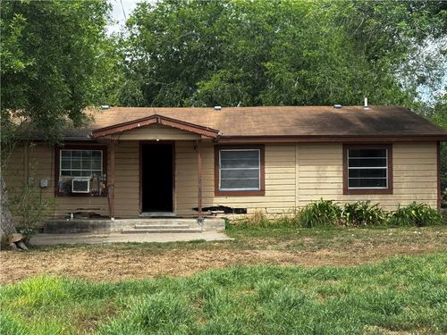 2899 Third Rd, Beeville, TX, 78102-8911 | Card Image