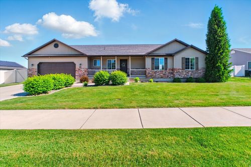 581 W 230 N, Smithfield, UT, 84335-4705 | Card Image