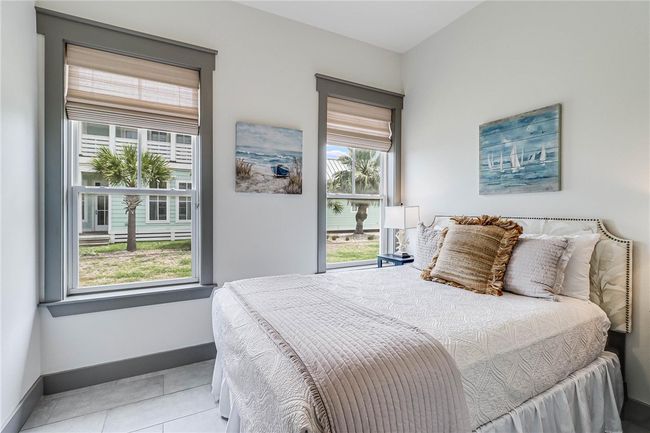 Queen Bedroom Suite with attached Bath | Image 20