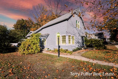 305 N Robert St, Ludington, MI, 49431-1670 | Card Image