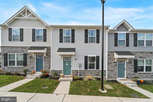 139 Nelson Ln, POTTSTOWN, PA, 19464-3162 | Card Image