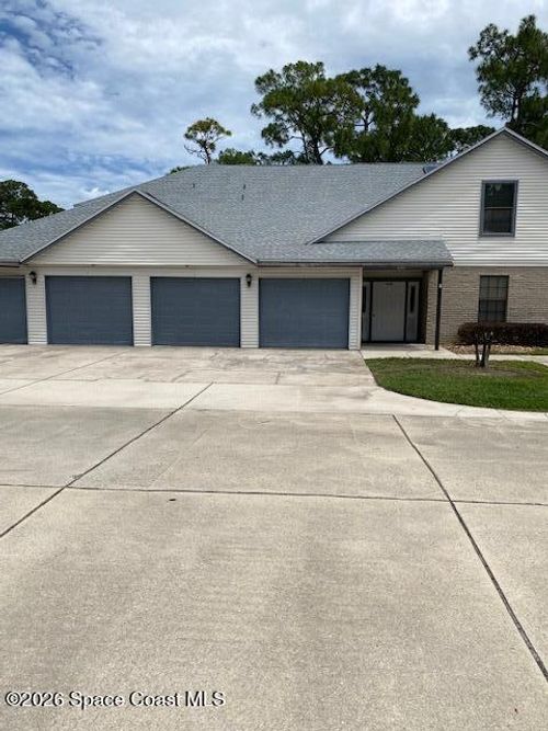 15e-9045 York Ln, West Melbourne, FL, 32904-2066 | Card Image