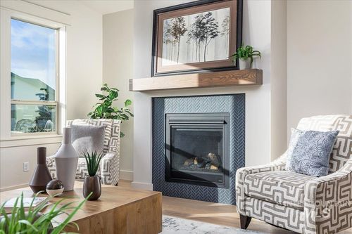 8320 W Meltwater Ln, Eagle, ID, 83616-1038 | Card Image