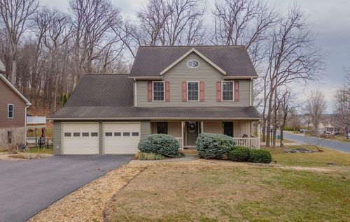 4039 Cannery Woods Dr, BRIDGEWATER, VA, 22812-1246 | Card Image