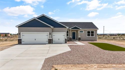 562 Bayview Dr, Pueblo West, CO, 81007 | Card Image