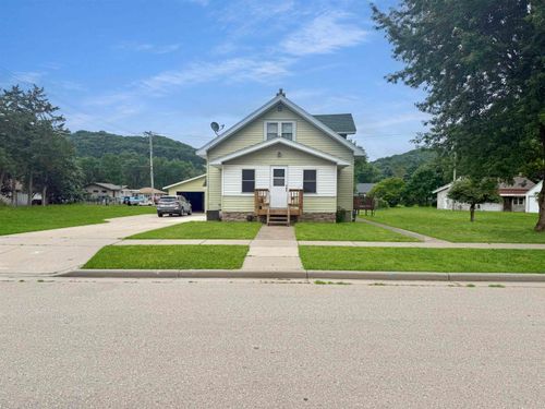 152 N Ohio St, Prairie Du Chien, WI, 53821-1539 | Card Image