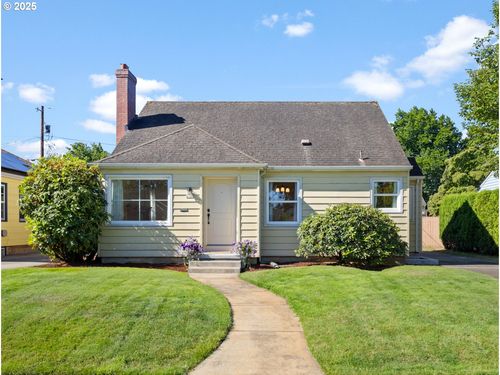 4788 N Yale St, Portland, OR, 97203-4532 | Card Image