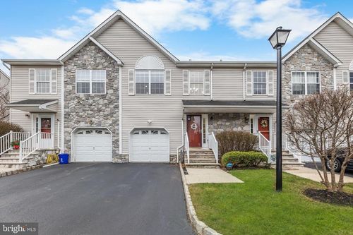 7 Edith Pl, Somerset, NJ, 08873-7607 | Card Image