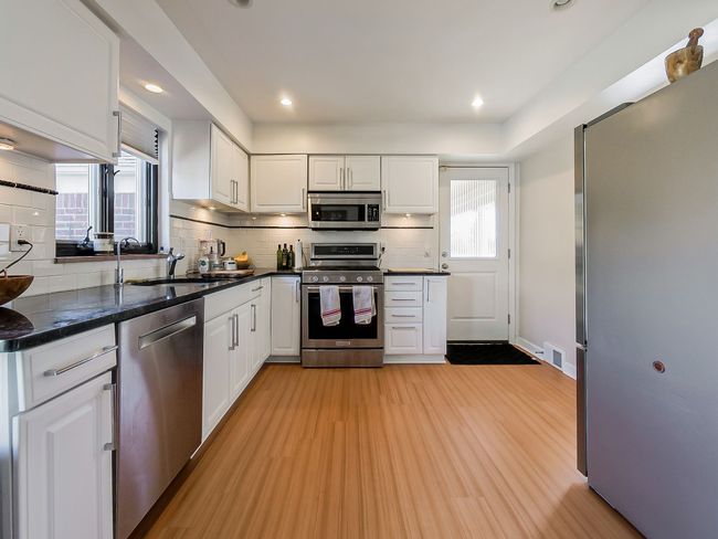 1304 Devonshire Rd, House other with 3 bedrooms, 3 bathrooms and null parking in Grosse Pointe Park MI | Image 17