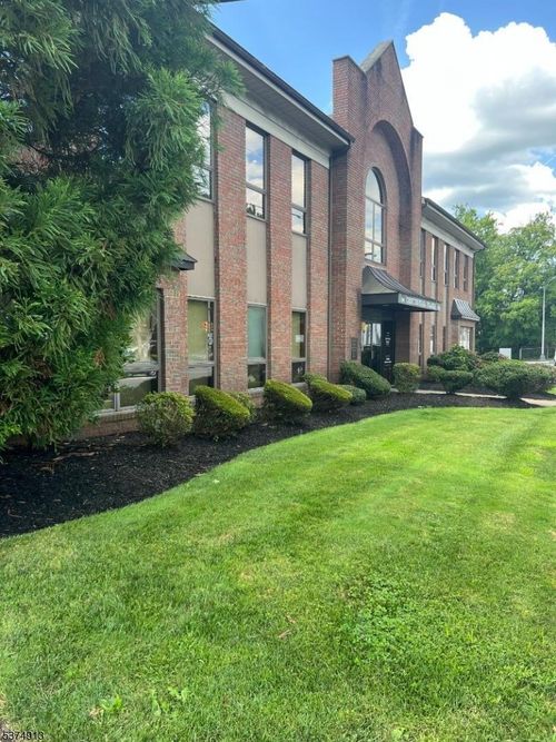 186 North Ave E, Cranford, NJ, 07016-2439 | Card Image