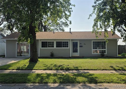 96 Briarhaven Dr, Granite City, IL, 62040-2177 | Card Image