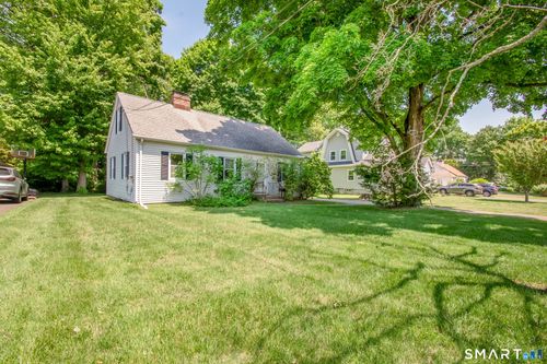 92 Evelyn Street, Trumbull, CT, 06611 | Card Image