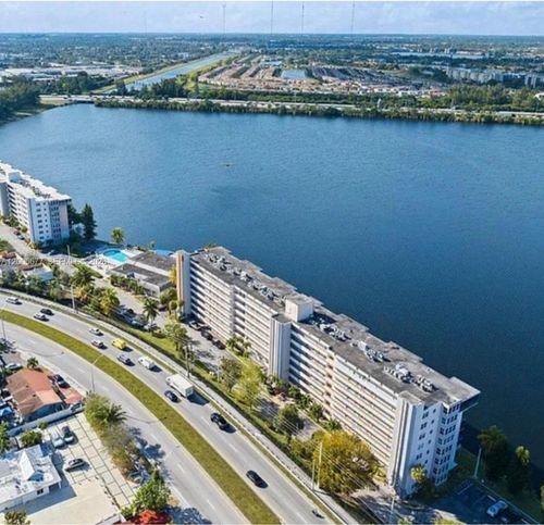 703-1175 Ne Miami Gardens Dr, Miami, FL, 33179-4627 | Card Image