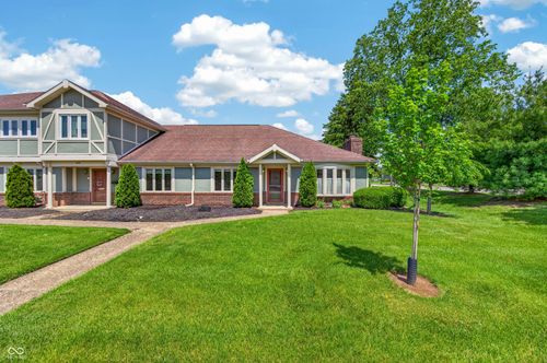 3980 Waycross Dr, Columbus, IN, 47203-3526 | Card Image