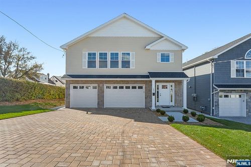 102 Charlton Ave, Lodi, NJ, 07644-3349 | Card Image