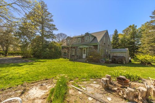 58 Loomis Ln, Centerville, MA, 02632-2506 | Card Image