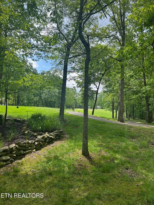 186 Trentwood Drive, Crossville, TN, 38558 | Card Image