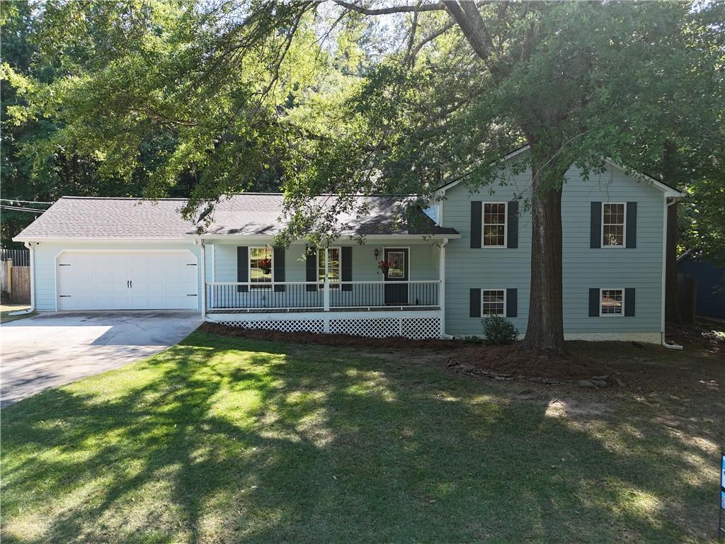 Clover Dr, Auburn, GA 30011