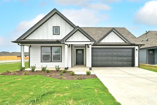 132 Sweetwater Creek Ln, Hutto, TX, 78634-2467 | Card Image