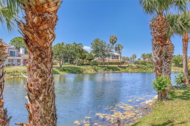 APT-13 - 6121 Se Landing Way, Condo with 3 bedrooms, 2 bathrooms and null parking in Stuart FL | Image 4