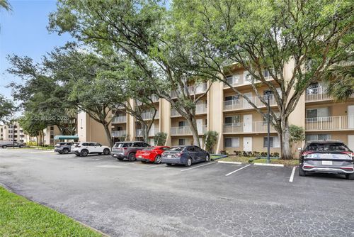 105-9470 Tangerine Pl, Davie, FL, 33324-4422 | Card Image