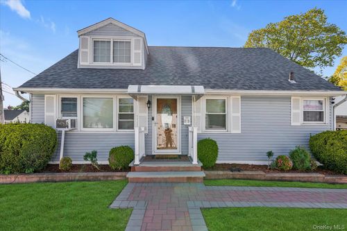 273 Monitor St, Westbury, NY, 11590-3545 | Card Image