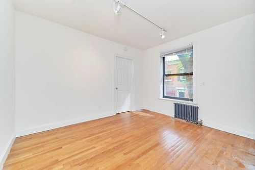 10-19 Commerce Street, New York City, NY, 10014 | Card Image