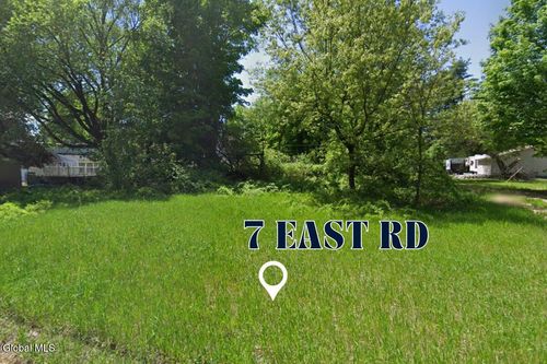 7 Read Rd E, Queensbury, NY, 12804 | Card Image