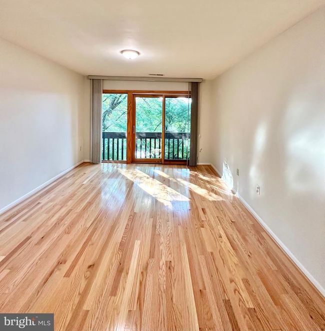 2021 Lakebreeze Way, Townhouse with 3 bedrooms, 4 bathrooms and null parking in RESTON VA | Image 30