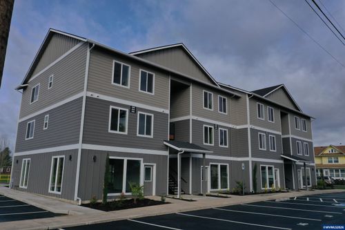 600 4th St, Gervais, OR, 97026-8944 | Card Image