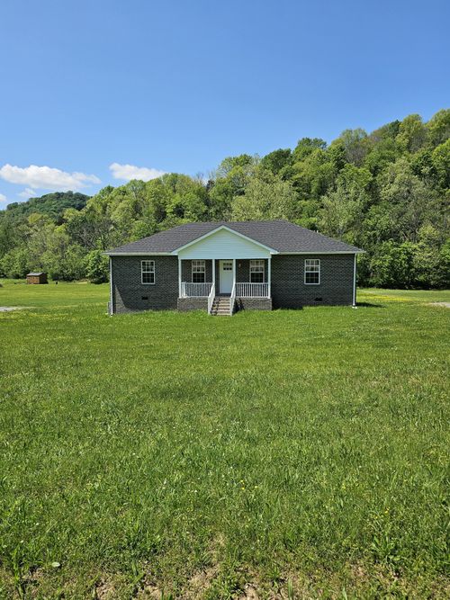 4070 Hartsville Rd, Lafayette, TN, 37083-5042 | Card Image