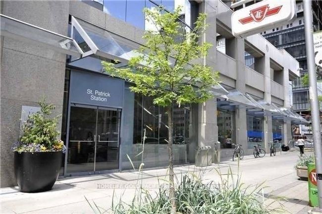 1001 - 426 University Ave, Condo with 2 bedrooms, 1 bathrooms and null parking in Toronto ON | Image 17
