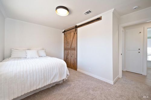 232 Riverdale Ave, Vacaville, CA, 95687-6421 | Card Image